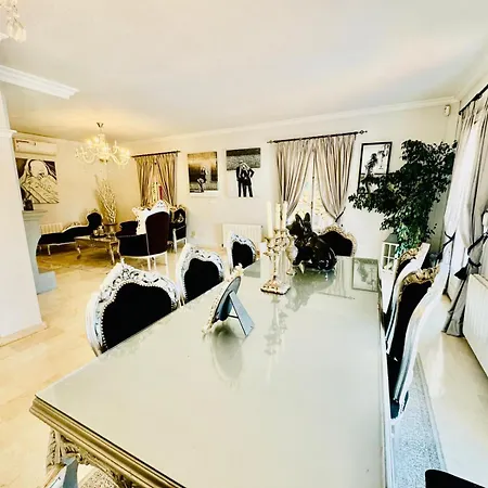 וילה Wayra פינסטראט